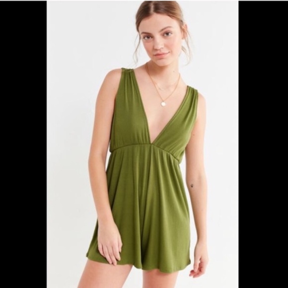Urban Outfitters Pants - URBAN OUTFITTER RIBBED GREEN V NECK ROMPER XS